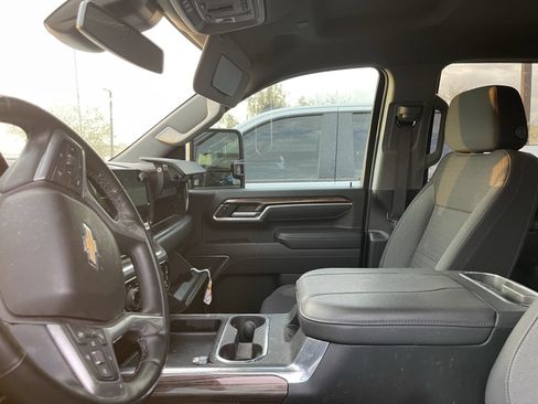 Certified 2025 Chevrolet Silverado 2500 LT w/ All Star Edition AWD/4WD image 9