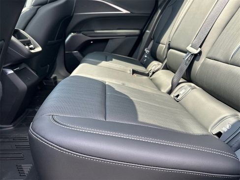 New 2025 Cadillac Lyriq Luxury image 20