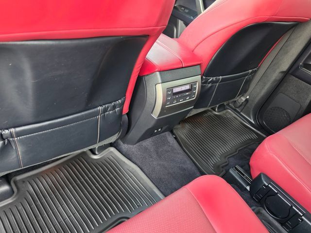 Used 2022 Lexus GX 460 Premium w/ Accessory Package AWD/4WD image 34