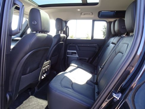 Certified 2023 Land Rover Defender 110 SE image 19