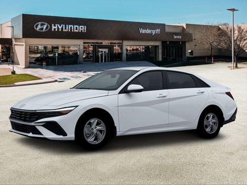New 2026 Hyundai Elantra SE FWD image 2