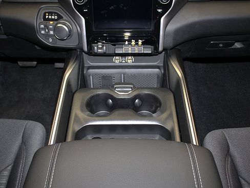New 2026 RAM 1500 4x4 Crew Cab image 24