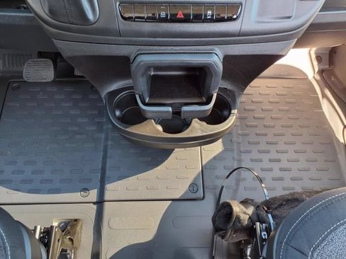 New 2025 RAM ProMaster 2500 w/ Convenience Group FWD image 16