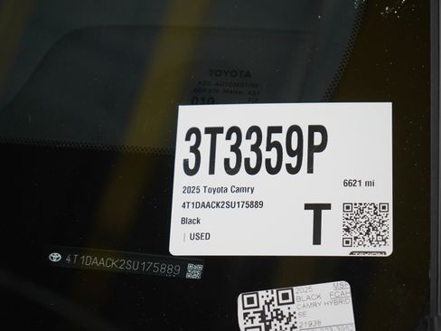Used 2025 Toyota Camry SE image 26