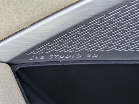 Used 2023 Acura MDX SH-AWD w/ Advance Package image 18