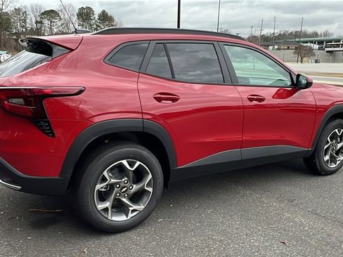 New 2026 Chevrolet Trax LT w/ LT Convenience Package image 5