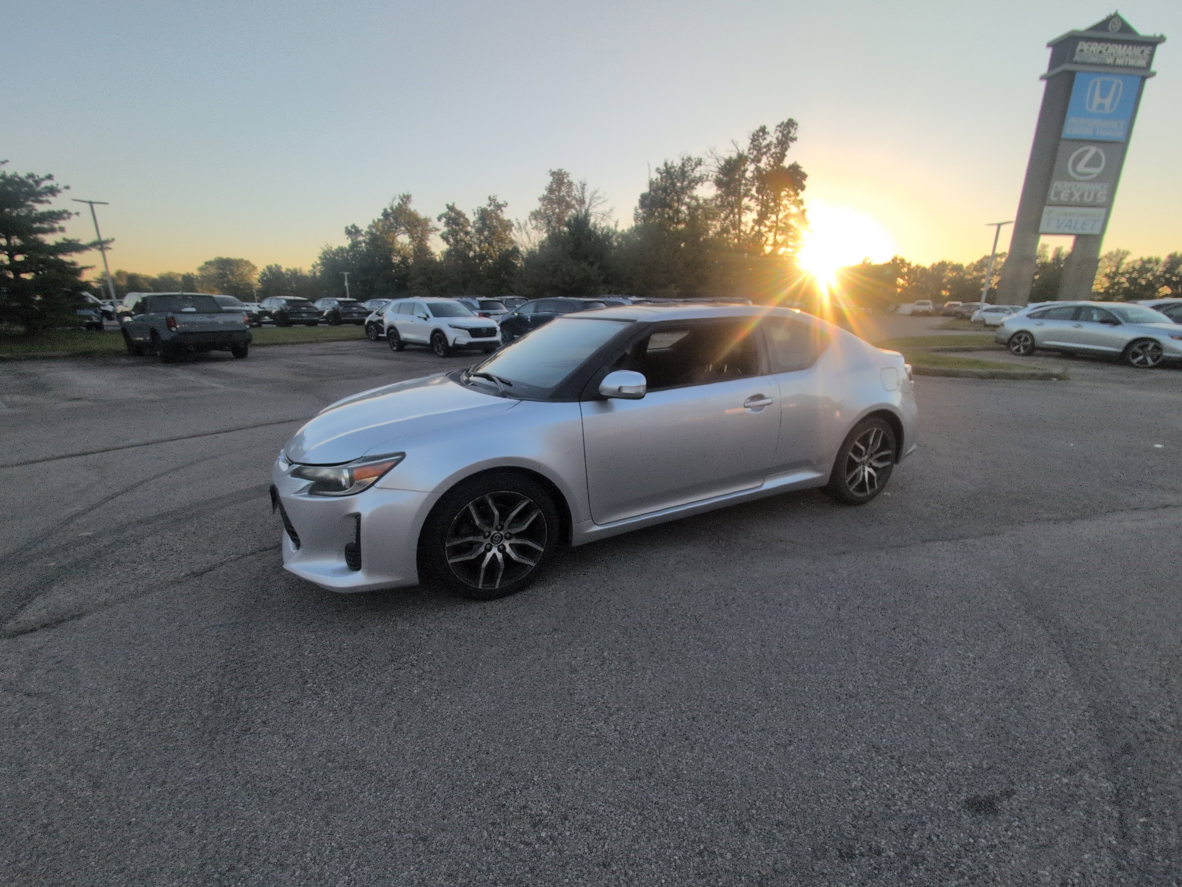 Used 2014 Scion tC FWD image 4