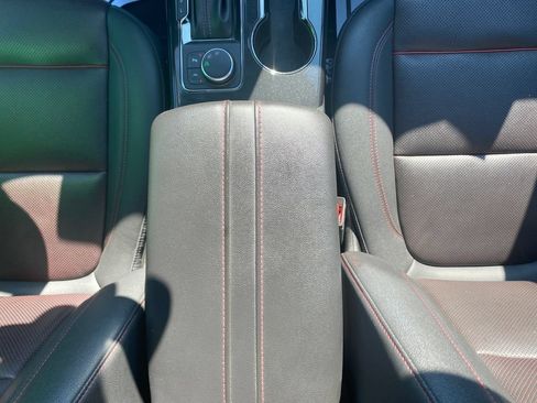 Used 2025 Chevrolet Blazer RS FWD image 23