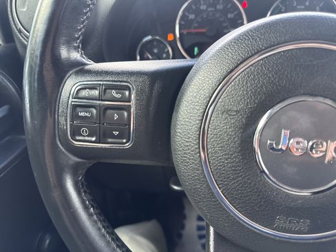 Used 2017 Jeep Wrangler Unlimited Sport w/ Connectivity Group AWD/4WD image 30