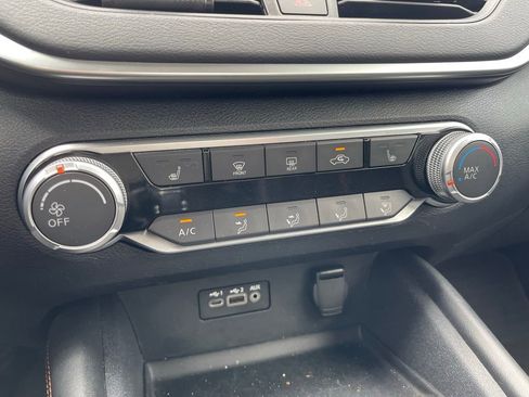 Used 2020 Nissan Altima 2.5 SR w/ Premium Package image 12