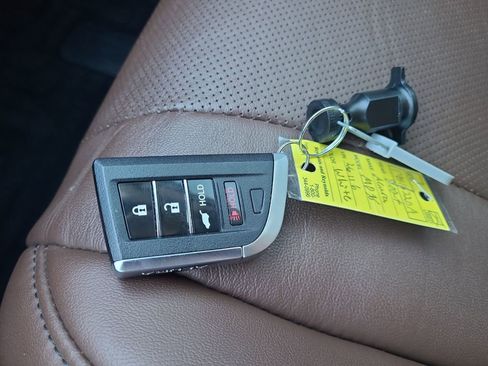 Used 2024 Acura MDX SH-AWD w/ Technology Package image 31