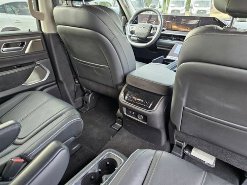 Used 2025 INFINITI QX80 Sensory AWD/4WD image 16