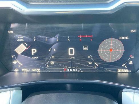 Used 2024 GMC Canyon AT4X image 7