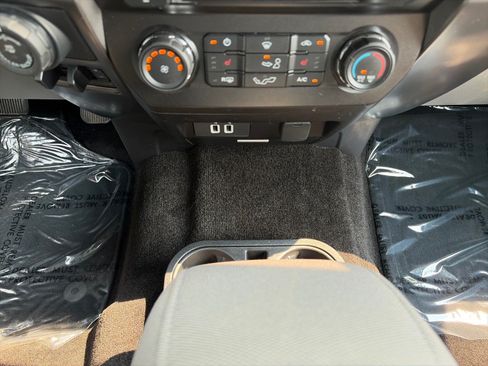 Used 2018 Ford F150 XLT w/ Equipment Group 302A Luxury AWD/4WD image 20