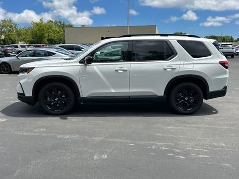 New 2025 Honda Pilot Black Edition image 2