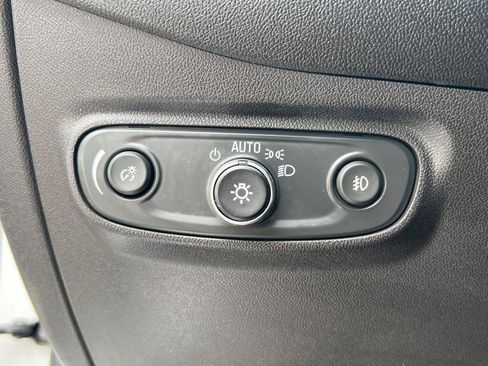 Used 2024 Chevrolet Equinox Premier AWD/4WD image 31
