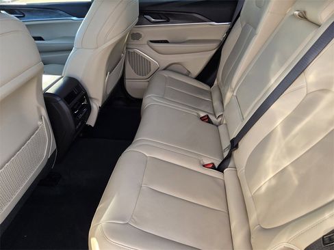 Used 2022 Jeep Grand Cherokee Limited 4xe image 30