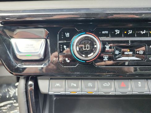 New 2026 GMC Sierra 1500 AT4X AWD/4WD image 19