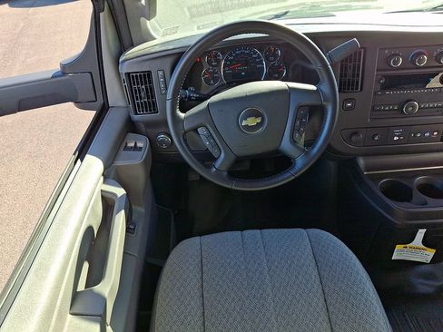 Used 2022 Chevrolet Express 3500 w/ Power Convenience Package RWD image 11