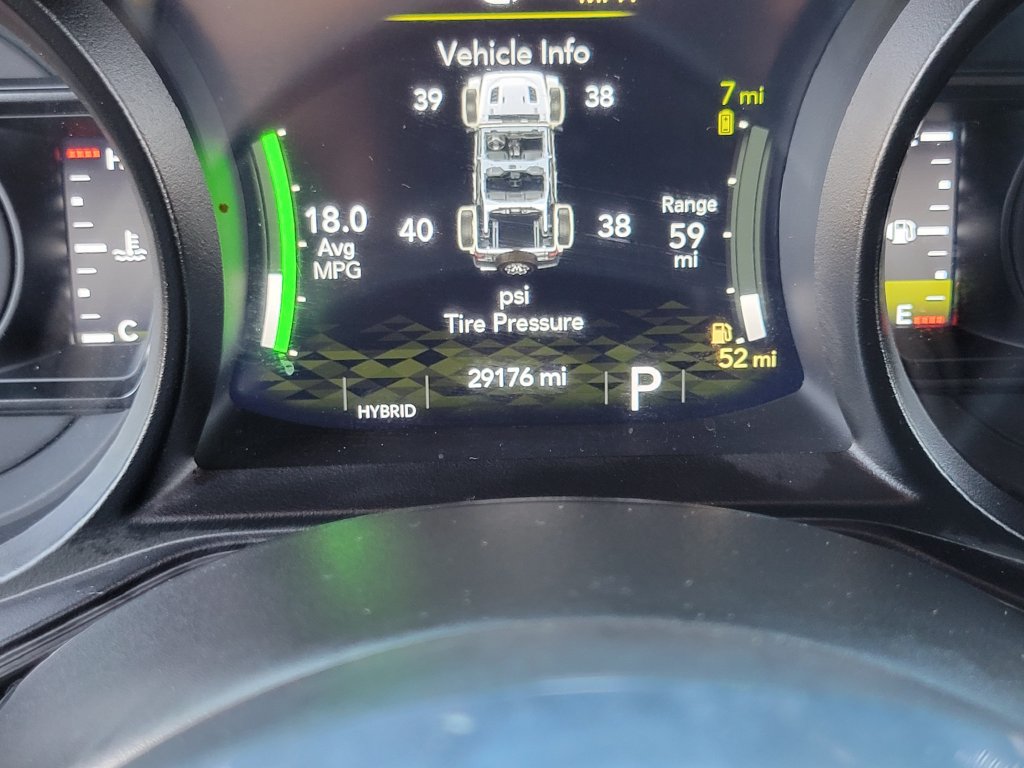 Used 2024 Jeep Wrangler Unlimited Sahara w/ Safety Group AWD/4WD image 8