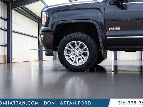 Used 2016 GMC Sierra 1500 SLE w/ All-Terrain Package AWD/4WD image 27