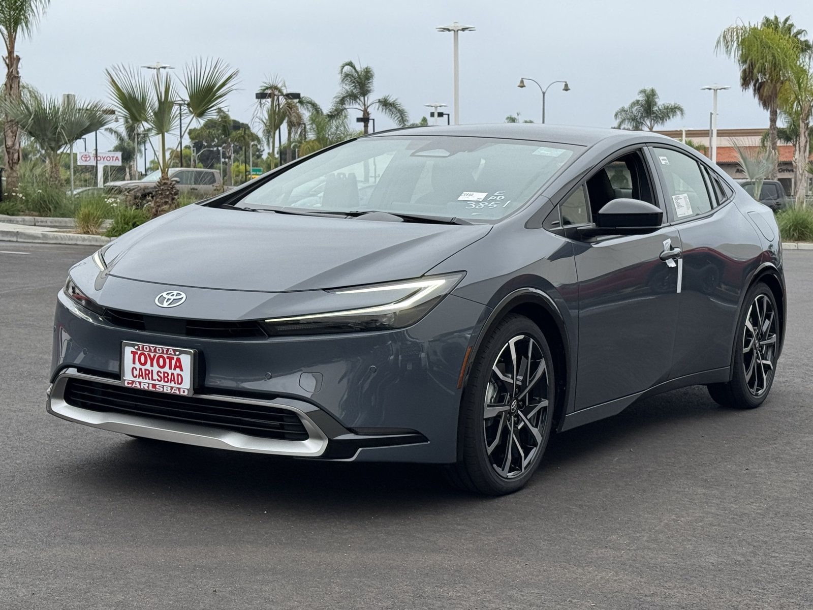 New 2027 Toyota Prius Plug-In Hybrid FWD image 11