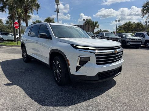 New 2026 Chevrolet Traverse LT w/ Enhanced Driving Package image 10