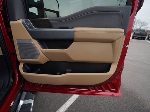 Used 2023 Ford F250 Lariat w/ Chrome Package image 19