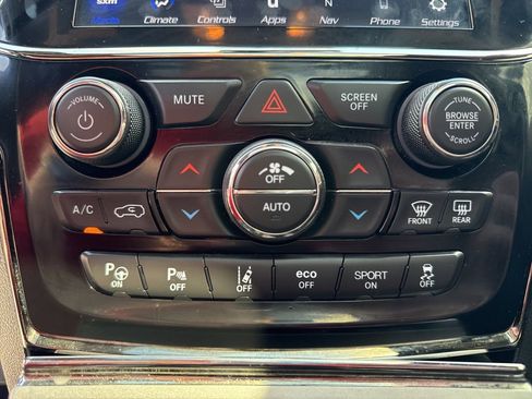 Used 2020 Jeep Grand Cherokee High Altitude AWD/4WD image 21