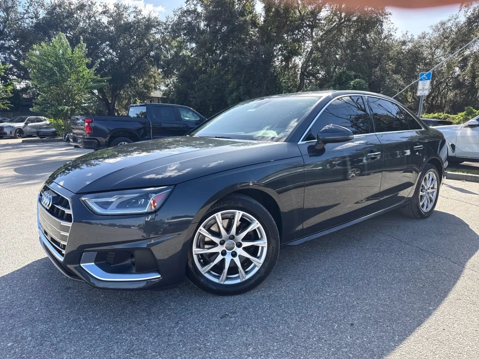 Used 2020 Audi A4 2.0T Premium w/ Convenience Package FWD image 4
