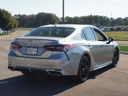 Used 2023 Toyota Camry XSE image 18