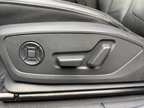 Used 2022 Audi Q3 2.0T Premium w/ Convenience Package AWD/4WD image 30