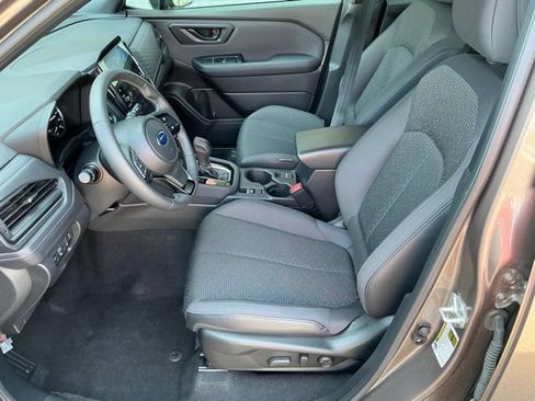 Certified 2025 Subaru Forester Premium AWD/4WD image 13