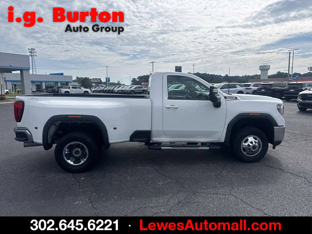 Used 2022 GMC Sierra 3500 SLE w/ SLE Convenience Package AWD/4WD image 2