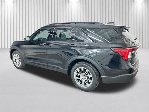 New 2026 Ford Explorer Active w/ Active Comfort Package AWD/4WD image 7