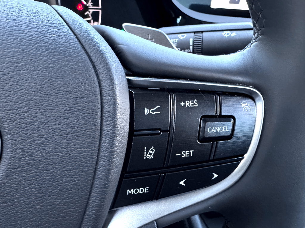 Used 2023 Lexus ES 300h w/ Premium Package FWD image 29