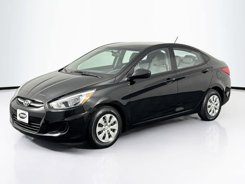 Used 2015 Hyundai Accent GLS FWD image 6