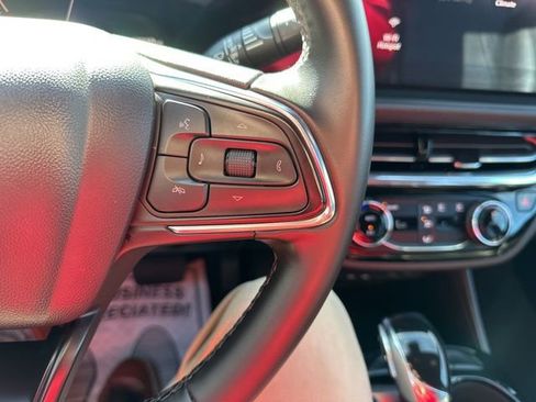 Used 2025 Buick Envista Sport Touring FWD image 21