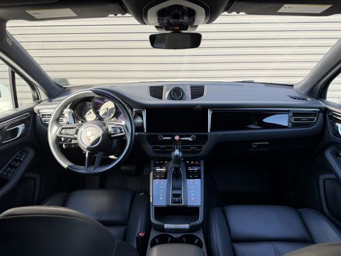 Certified 2024 Porsche Macan image 29