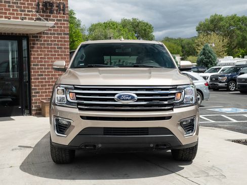 Used 2020 Ford Expedition XLT w/ Equipment Group 202A AWD/4WD image 2