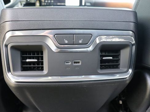 New 2025 GMC Sierra 3500 Denali w/ Denali Reserve Package image 17