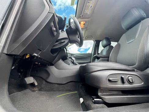 Used 2021 Buick Encore GX Select w/ Sport Touring Package AWD/4WD image 18