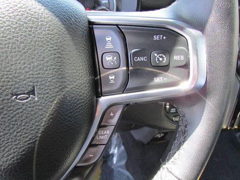 Used 2025 RAM 1500 Laramie AWD/4WD image 28