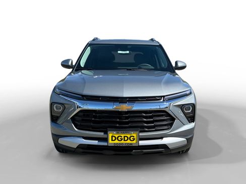 New 2026 Chevrolet TrailBlazer LT w/ Driver Confidence Package FWD image 8