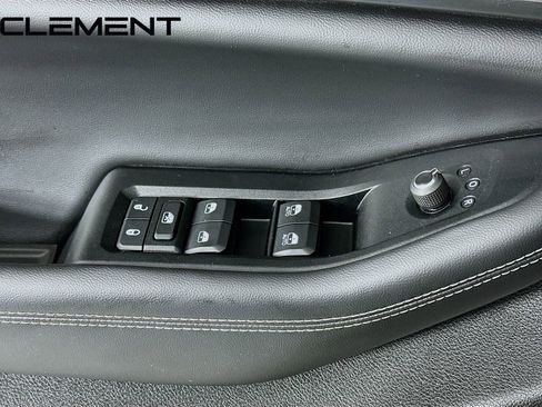 Used 2023 Jeep Grand Cherokee L Laredo image 25