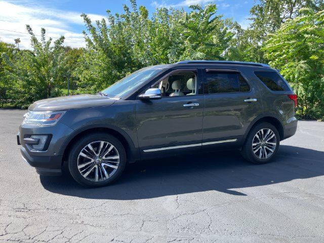 Used 2016 Ford Explorer Platinum AWD/4WD image 2