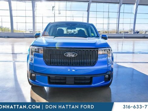 New 2025 Ford Maverick Lobo image 21