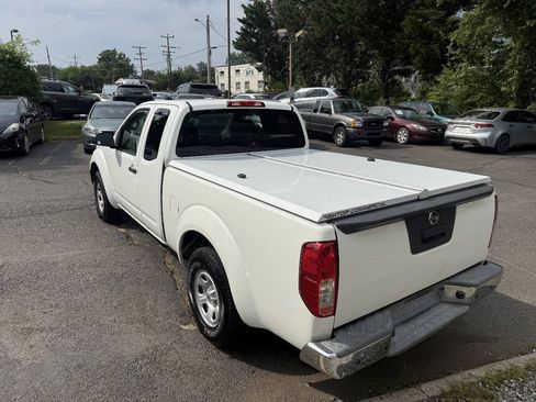 Used 2015 Nissan Frontier S RWD image 5