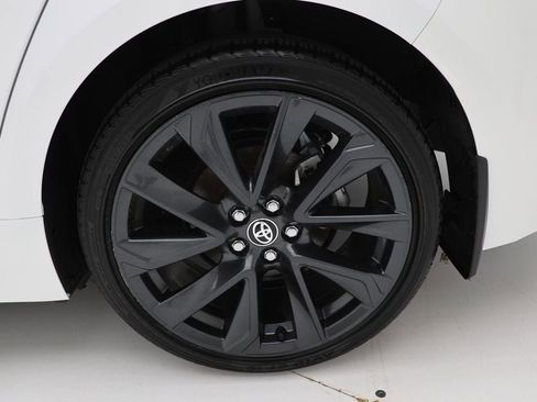 Used 2024 Toyota Corolla SE w/ SE Package image 9