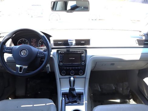Used 2013 Volkswagen Passat TDI SE FWD image 12